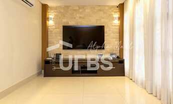 Imagem 7: Imóvel para venda tem 220 metros quadrados com 4 quartos