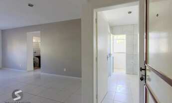 Imagem 2: Apartamento de 02 dormitórios, banheiro social e lavabo. Vista panorâmica, cozinha ampla e