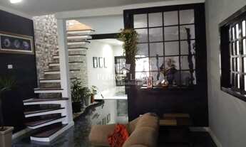 Imagem 2: Sobrando frontal na Vila Ré com 2 suítes e 2 vagas