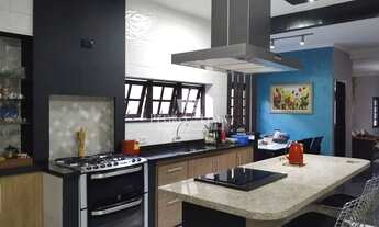 Imagem 4: Sobrando frontal na Vila Ré com 2 suítes e 2 vagas