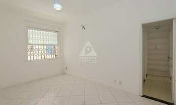 Imagem 2: Apartamento de dois quartos na GLÓRIA