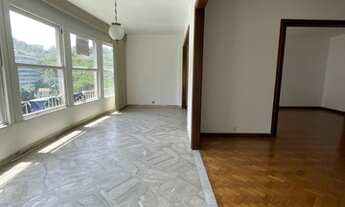 Imagem 4: Apartamento com 350m2 vista livre, com extensão da sala agradável varanda fechada