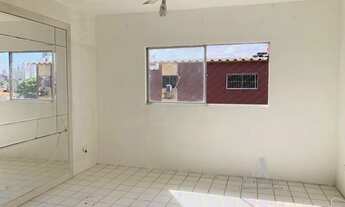 Imagem 2: 3º andar | 2 quartos | Localização boa | Cond Jardim Karina