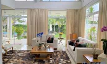 Imagem: CASA SOBREPOSTA - JURERÊ INTERNACIONAL