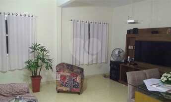 Imagem: Casa duplex com terraço