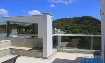 Imagem 2: COBERTURA - JURERÊ INTERNACIONAL - SC