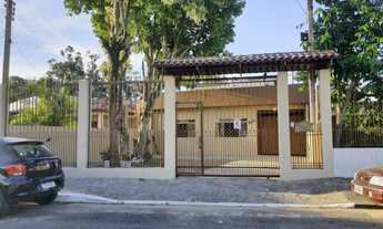 Imagem: Porto Alegre - Casa Padrão - Cavalhada