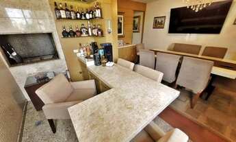 Imagem: Lareira, sacada com churrasqueira, rua sem