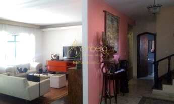 Imagem 2: Linda casa, ampla e bem localizada. Confira!