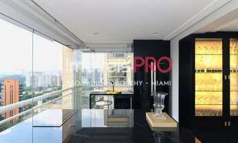 Imagem 5: Apartamento reformado em Moema Índios em andar alto e vista livre para o Parque Ibirapuera