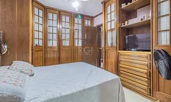 Imagem 6: Casa com 05 dormitórios/quartos No Bairro Ipanema