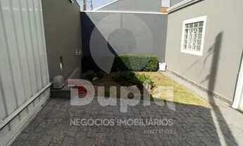 Imagem 2: Lindo sobrado com ótima localização