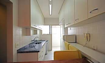 Imagem 7: Apartamento claro, repleto de armários com 2 dormitórios, parcialmente mobiliado