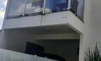 Imagem 2: Casa de três quartos, sendo duas suites, estilo contemporâneo, com piscina