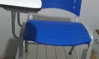 Imagem: Carteira Univesitaria em polipropileno temos