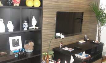 Imagem 2: Sobrado para venda possui 240 metros quadrados com 4 quartos em Vila Suzana - São Paulo