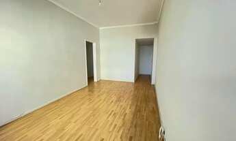 Imagem 2: Apartamento para venda possui 83 metros quadrados com 2 quartos em Botafogo - Rio de Janei