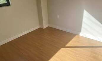 Imagem 4: Dois apartamentos a venda, com excelente localização, imóvel com elevador e sacada