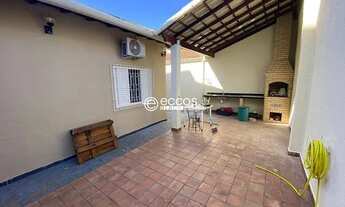 Imagem 6: Ótima casa com 4 quartos para locação no Bairro Santa Mônica