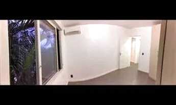 Imagem 7: Apartamento 2 dormitórios com churrasqueira, cozinha e banheiro com armários