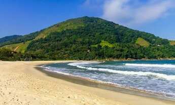 Imagem 2: Casa para venda possui 130 metros quadrados com 3 quartos em Camburi - São Sebastião - São