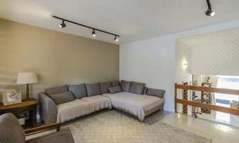 Imagem 4: Casa em Condomínio com 3 quartos, 3 vagas e 184m² para vender por R$ 1.180.000 Rua Adriano