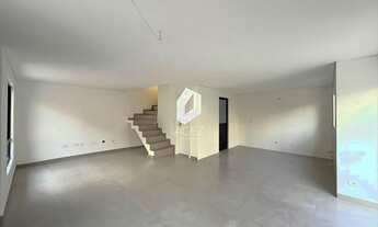 Imagem 3: Sobrado com 03 quartos, 01 suíte, terraço e jardim, à venda no bairro Xaxim