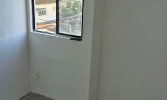 Imagem 7: Alugo apartamento 2°andar. Ônibus na porta