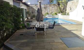 Imagem 2: Casa residencial disponível para venda no bairro Cidade Jardim em Uberlândia-MG