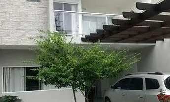 Imagem: Sobrado com Edícula e Piscina - Próximo