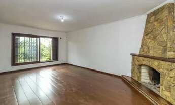 Imagem 4: Casa / 3 Dormitórios / 1 Suíte / 3 Vagas / Churrasqueira / Piscina / Jardim Planalto / Jar