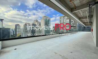 Imagem 7: Absurda laje com quase 600 m² e terraço único