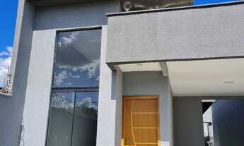 Imagem: Casa de 3 quartos com pé direito duplo