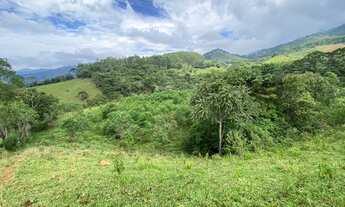Imagem 7: Terreno com rio de divisa e platô natural