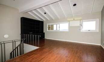 Imagem 3: Casa de condomínio para venda tem 219 metros quadrados com 3 quartos