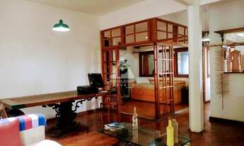 Imagem 2: Frontal Castelinho Valentim. Varanda para Ponte Rio-Niterói, salão, 3 quartos, suíte!!!!