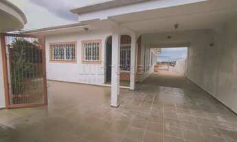 Imagem 2: Botucatu - Casa Padrão - Jardim Paraiso