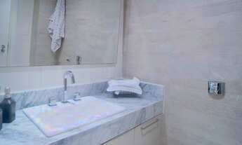 Imagem 5: Amplo 3 quartos no melhor de Ipanema. Reformado, silencioso, cozinha montada