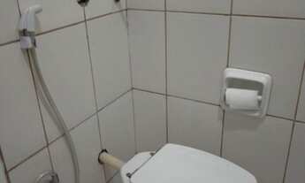 Imagem 5: 5º andar - ventilado - 2 quartos, coz banheiro área serviço