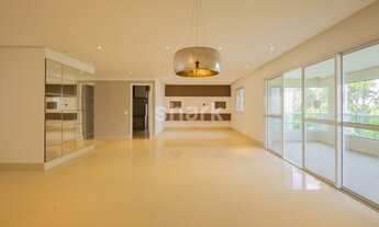 Imagem 1: Apartamento para aluguel possui 202 metros quadrados com 3 quartos