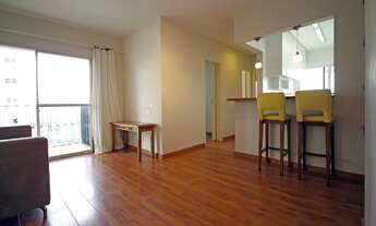 Imagem 2: Apartamento claro, repleto de armários com 2 dormitórios, parcialmente mobiliado