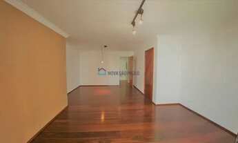 Imagem 3: Apartamento em ótimo estado em Moema bem arejado, 2 vagas condomínio completo