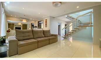 Imagem 7: Sobrado no condominio Jardim Sul com 4 dormitórios no piso superior, piscina de raia e lag