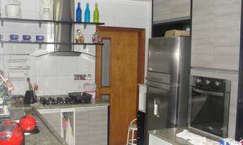 Imagem 6: Sobrado para venda possui 240 metros quadrados com 4 quartos em Vila Suzana - São Paulo