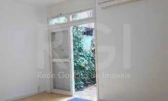 Imagem 4: Apartamento de 2 (dois) dormitórios na rua Santo Antônio, muito bem localizado, ficando a