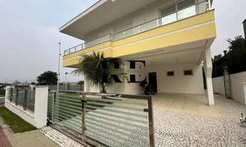 Imagem 4: Casa Luxuosa para Aluguel na Lagoa da Conceição na melhor localização da região