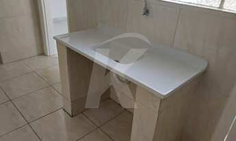 Imagem 7: Apartamento com 2 quartos, sala, cozinha, banheiro e área de serviço