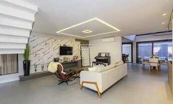 Imagem 2: Casa em condomínio a venda tem 319m² com 3 suítes no São Braz - Curitiba - PR