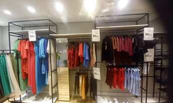 Imagem: Conjunto completo de araras pretas para