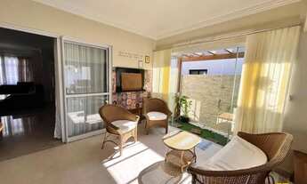 Imagem: Casa a Venda de 4 dormitórios ( 1 suíte)